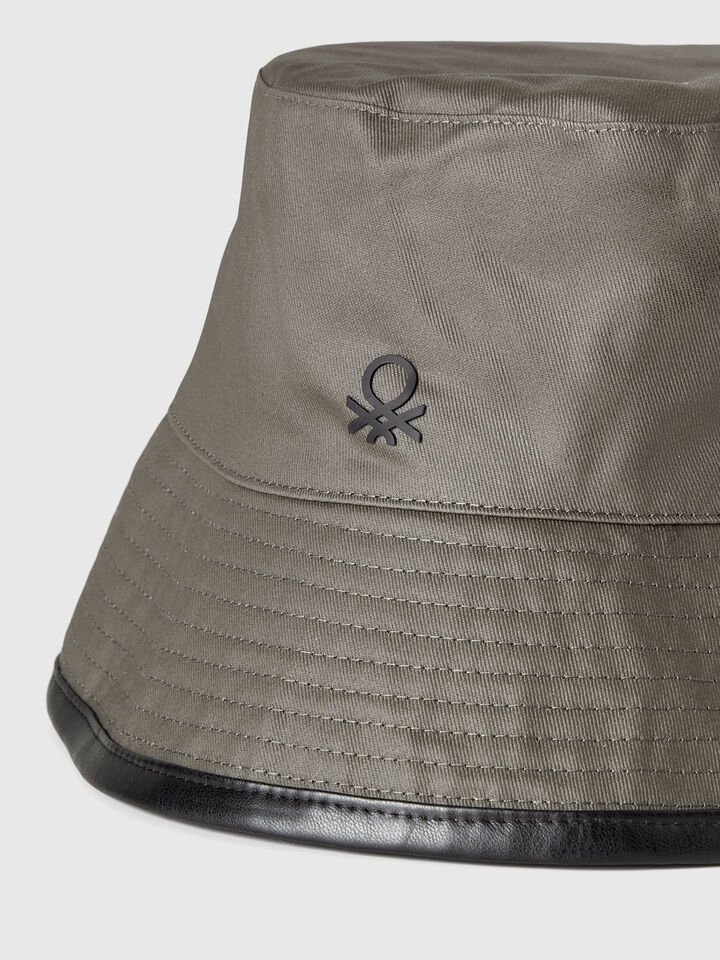 HAT Men image number 3